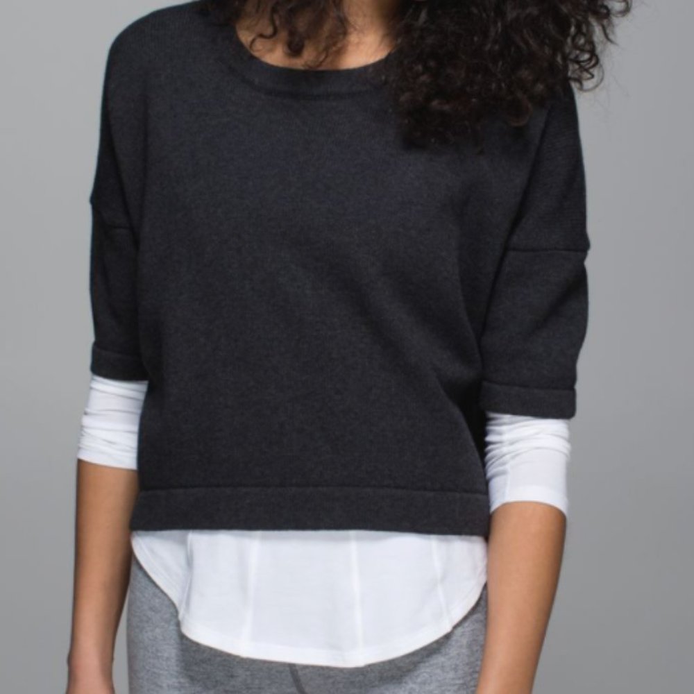 Lululemon Bhakti Reality Short‎ Sleeve Size 6